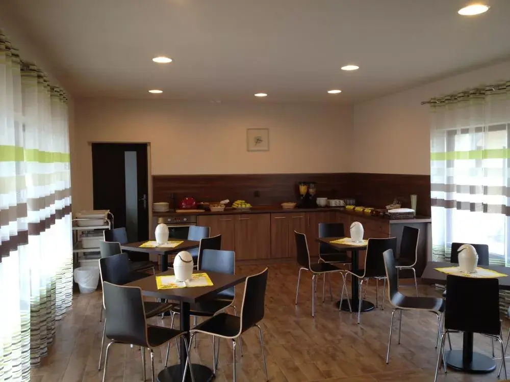 Photo 4 of Motel R10